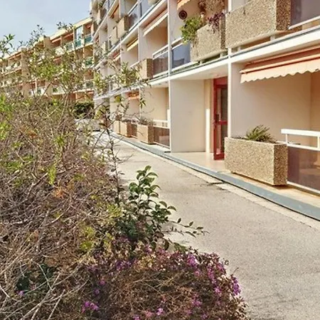 T2 A Bormes-les-mimosas, Proche Et Commerces, Parking Inclus, Animaux Acceptes - Fr-1-610-82
